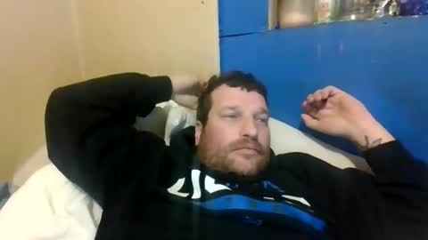 Snapshot of bluedemoneyes1986 chatting on February 7, 4:16 am bluedemoneyes1986 online show from February 7, 4:16 am