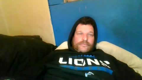 Snapshot of bluedemoneyes1986 chatting on February 27, 5:02 am bluedemoneyes1986 online show from February 27, 5:02 am