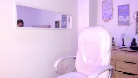        online show from February 8, 3:21 pm