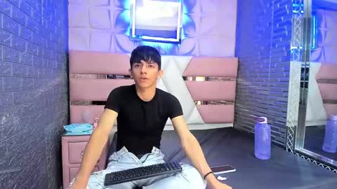 Snapshot of blueestar03 chatting on December 18, 2:28 pm blueestar03 online show from December 18, 2:28 pm