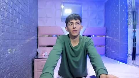 Snapshot of blueestar03 chatting on January 5, 1:35 am blueestar03 online show from January 5, 1:35 am