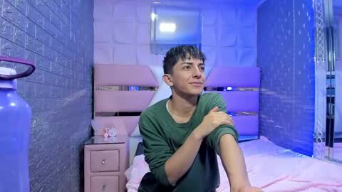 Snapshot of blueestar03 chatting on January 5, 4:36 am blueestar03 online show from January 5, 4:36 am