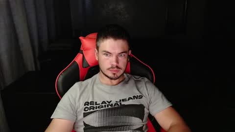 blueeyeboy0 online show from December 14, 4:12 am