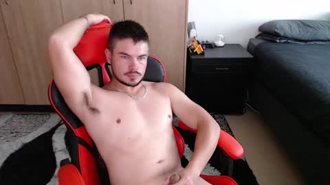 blueeyeboy0 online show from January 21, 9:03 am