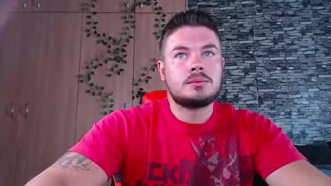 blueeyeboy0 online show from February 17, 7:27 am