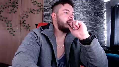 Snapshot of blueeyeboy0 chatting on July 10, 9:45 am blueeyeboy0 online show from July 10, 9:45 am
