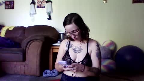 Blueeyedbeauty online show from June 21, 11:51 pm