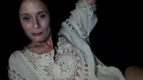 Blueeyedlie online show from July 19, 6:28 am