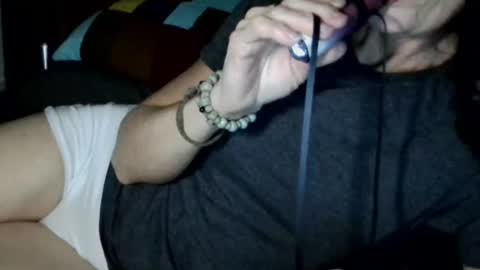 Blueeyedlie online show from August 2, 5:39 am