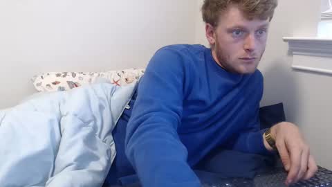 Snapshot of blueeyedtwinkie chatting on February 13, 4:47 pm blue eyed twink online show from February 13, 4:47 pm