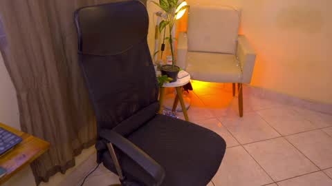 FLORAA online show from April 6, 3:02 pm