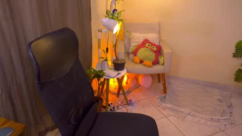FLORAA online show from May 21, 6:15 pm