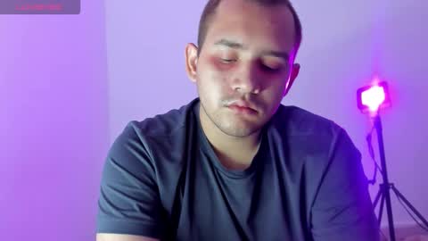 Snapshot of bluehsunny chatting on October 27, 1:09 am alexander online show from October 27, 1:09 am