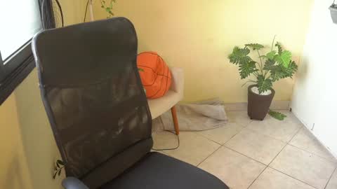 FLORAA online show from January 22, 10:50 am