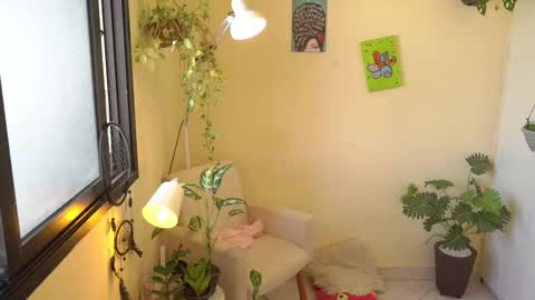 FLORAA online show from February 9, 3:45 pm