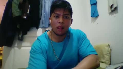 Snapshot of bluevegeta143 chatting on February 5, 6:51 am bluevegeta143 online show from February 5, 6:51 am