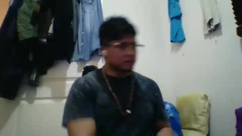 Snapshot of bluevegeta143 chatting on February 6, 5:01 am bluevegeta143 online show from February 6, 5:01 am