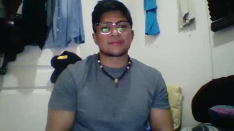 Snapshot of bluevegeta143 chatting on February 7, 8:18 am bluevegeta143 online show from February 7, 8:18 am