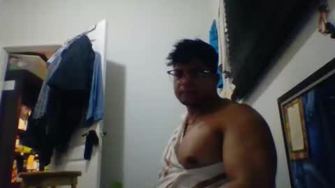 Snapshot of bluevegeta143 chatting on February 12, 7:03 am bluevegeta143 online show from February 12, 7:03 am