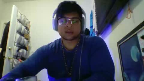 Snapshot of bluevegeta143 chatting on February 22, 8:46 am bluevegeta143 online show from February 22, 8:46 am