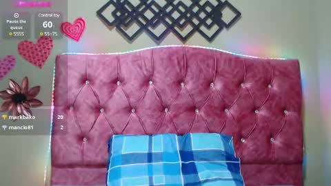 Snapshot of blueviolette chatting on March 6, 5:54 pm Violette 3 online show from March 6, 5:54 pm