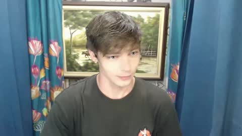 Snapshot of blueyedboyinasia chatting on May 15, 6:04 pm blueeyedboyisasia online show from May 15, 6:04 pm