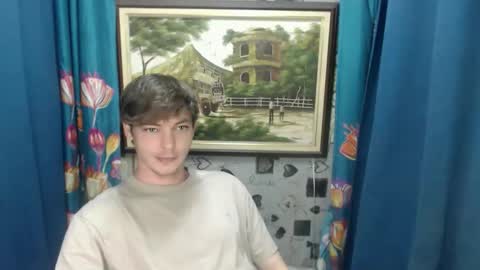 Snapshot of blueyedboyinasia chatting on May 19, 4:52 am blueeyedboyisasia online show from May 19, 4:52 am