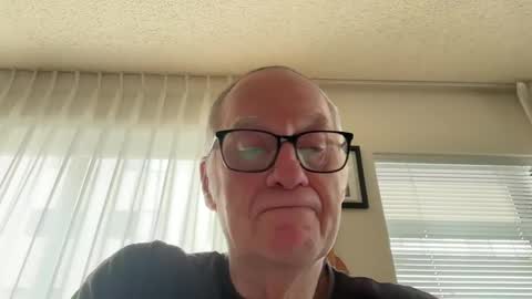 Blueyedudeseattle online show from October 1, 4:46 pm