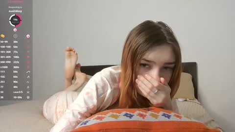 Snapshot of blush_lover chatting on October 21, 10:05 am Kate online show from October 21, 10:05 am