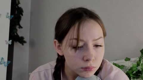 Dolores online show from March 1, 6:04 am