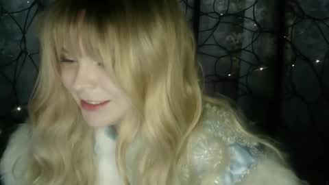 blushing_star online show from December 20, 8:10 am