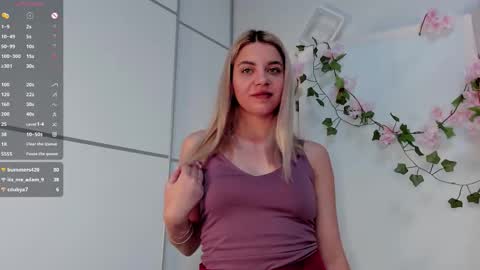 Snapshot of blushkitty chatting on September 19, 3:56 pm Chloe online show from September 19, 3:56 pm