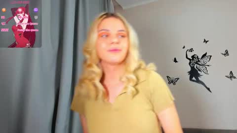 Snapshot of blushkitty chatting on October 14, 6:25 am Chloe online show from October 14, 6:25 am