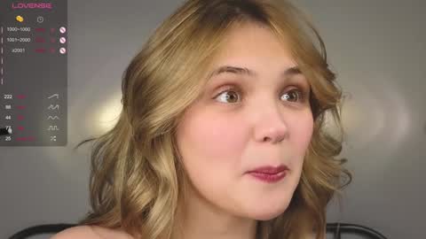 Snapshot of blytheaven chatting on December 7, 11:34 pm Erica online show from December 7, 11:34 pm