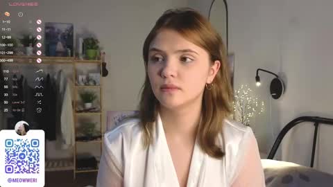 Snapshot of blytheaven chatting on February 23, 9:05 pm Erica online show from February 23, 9:05 pm