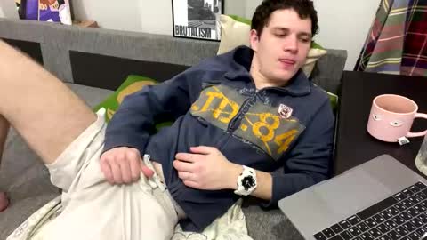 bob_bucks online show from March 5, 9:44 pm