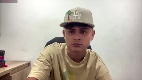 Bob  INDEPENDENT MODEL online show from February 13, 11:56 pm