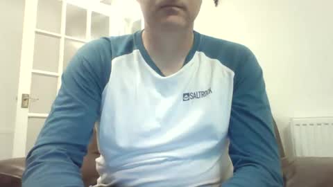 Snapshot of bobby_113 chatting on April 14, 8:15 pm bobby_113 online show from April 14, 8:15 pm