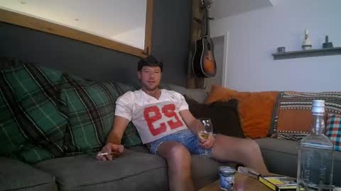 Bobby and Sadie online show from October 31, 4:57 am