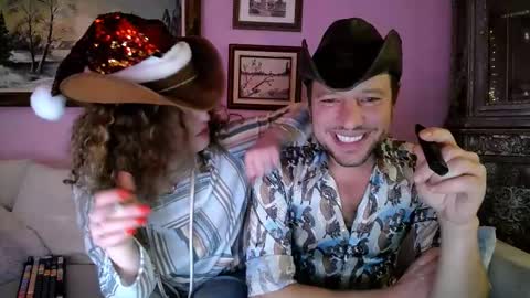 Bobby and Sadie online show from December 23, 6:44 am