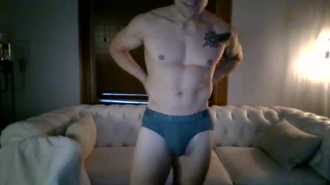 Snapshot of bobbybuff0758357 chatting on September 22, 9:28 pm BobbyBuff0 online show from September 22, 9:28 pm