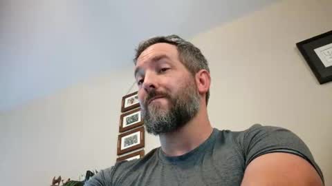 Snapshot of bobchmw chatting on May 19, 8:59 pm Bobchmw online show from May 19, 8:59 pm