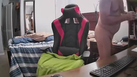 Snapshot of bobh1266 chatting on September 15, 1:38 am bobh1266 online show from September 15, 1:38 am