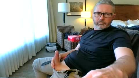 Snapshot of bobjones5003 chatting on February 28, 6:09 pm bobjones5003 online show from February 28, 6:09 pm