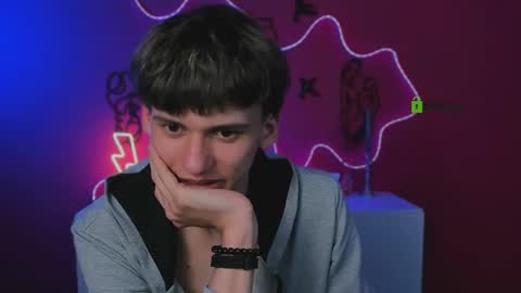 bodi_jon online show from April 18, 7:07 pm