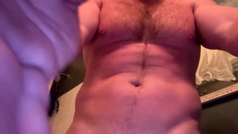 Snapshot of bodukes3233 chatting on October 31, 8:21 pm Swingingdong online show from October 31, 8:21 pm