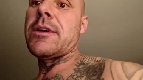 Snapshot of bodyart85_19 chatting on October 17, 7:11 am Bodyart85 19 online show from October 17, 7:11 am