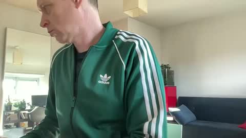 Snapshot of boegieboy76 chatting on February 18, 9:21 am ask me online show from February 18, 9:21 am