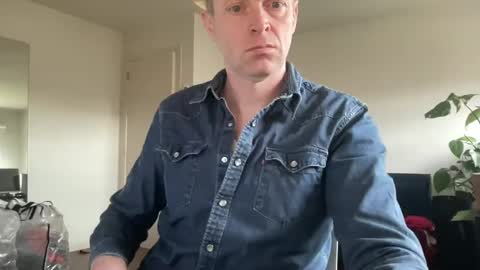 Snapshot of boegieboy76 chatting on February 25, 9:53 am ask me online show from February 25, 9:53 am