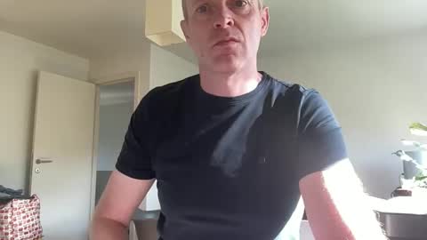 Snapshot of boegieboy76 chatting on September 12, 8:25 am ask me online show from September 12, 8:25 am